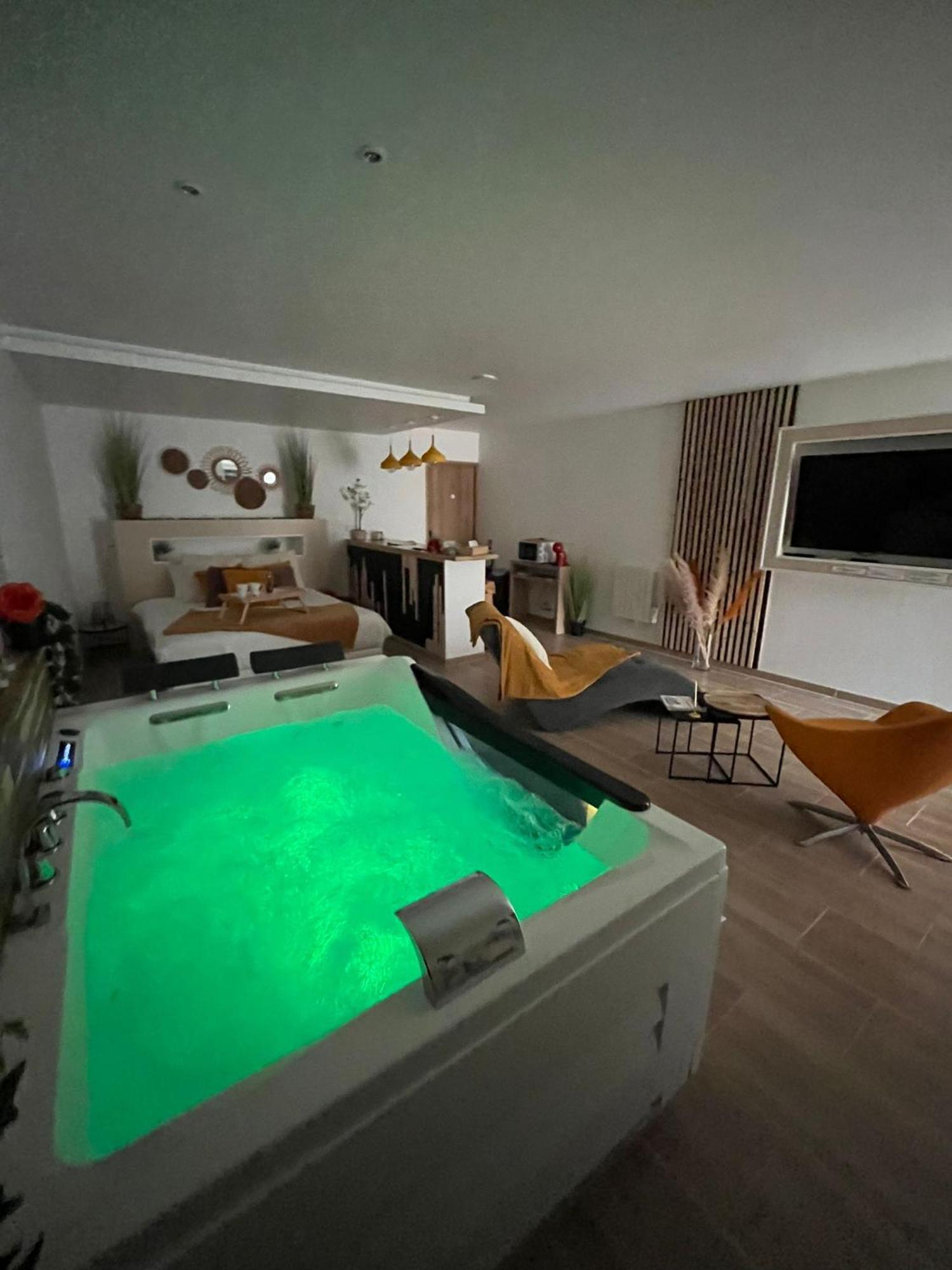 Studio Design Cocon Spa Prive A Deux Pas De Lille Bassee Экстерьер фото